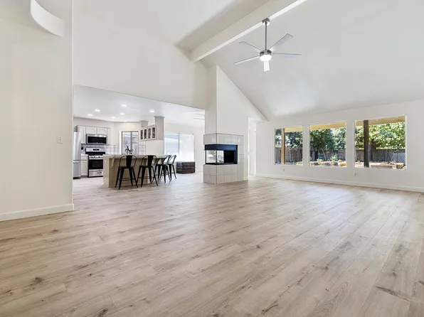 8875 N Woodrow Ave, Fresno, CA 93720
