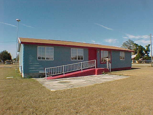 1st image of 1481 NE Sunset Ave