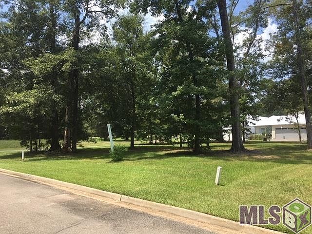 2nd image of 13827 & 13833 Savannah Dr