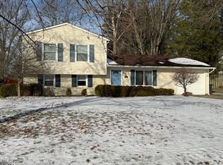 8241 Longview Dr NE, Warren, OH