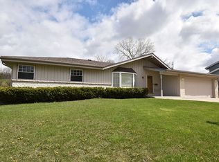 4932 Sumac Ln, Greendale, WI 53129