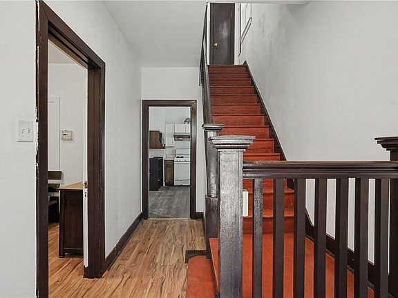 3rd image of 1045 Flemington St