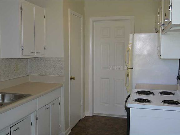 2nd image of 21338 Percy Ave