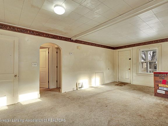 3rd image of 529 N Deerfield Ave