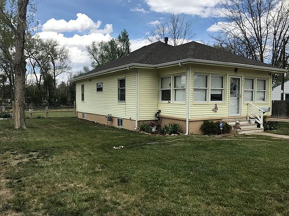 3rd image of 615 Spruce Ave