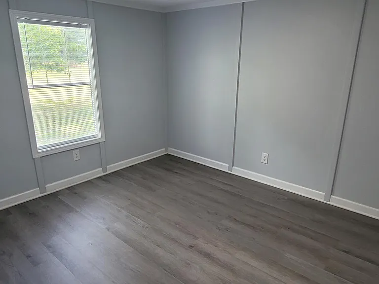 44 Racoon St — Photo 6