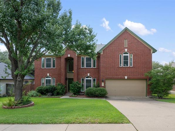 3635 Flora Vista Loop