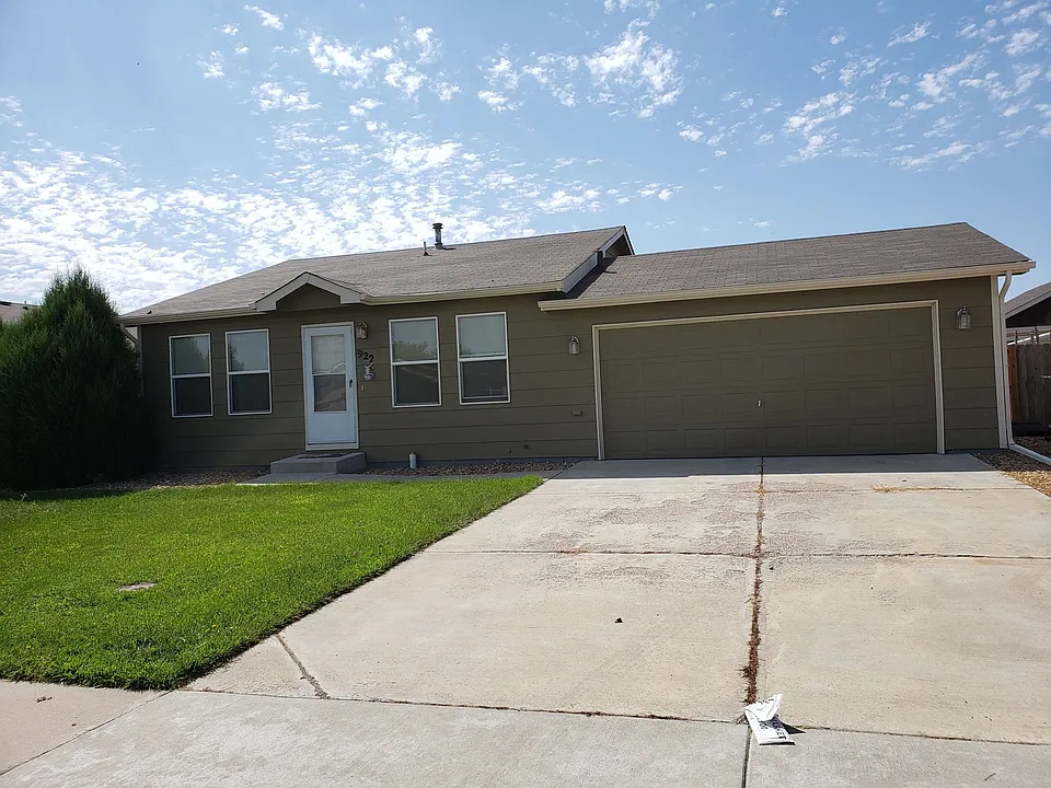 922 E 24th Street Ln