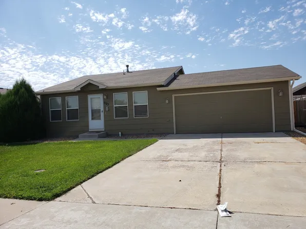 922 E 24th Street Ln, Greeley, CO 80631