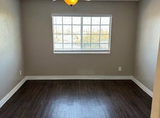 440 W 5th St, Long Beach, CA 90802