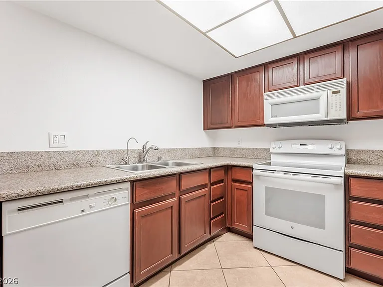 1701 E Katie Ave #1 — Photo 16