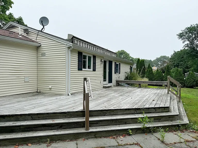 15 Bonito Ave — Photo 11