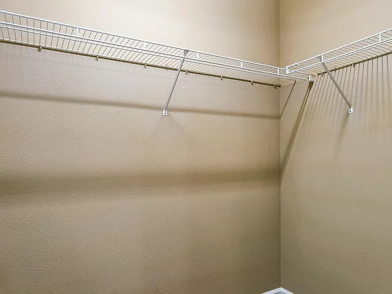 4044 Heritage Ln — Photo 25