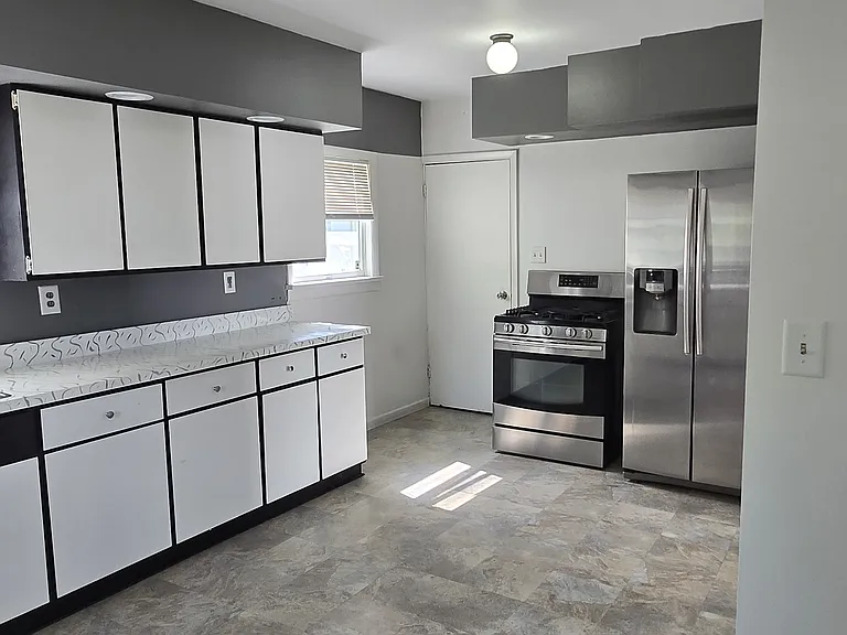 118 Stanley St — Photo 10