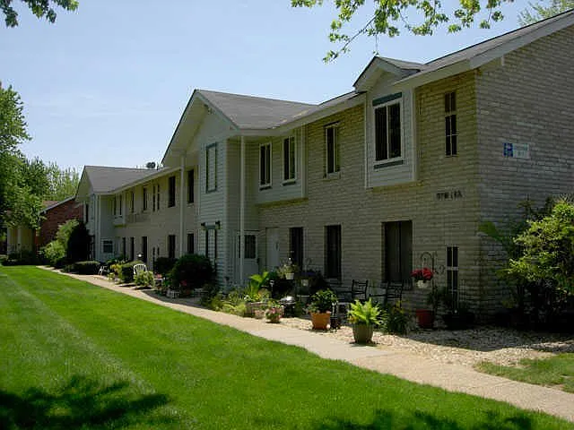 6 Boulder Ct #6 — Photo 12