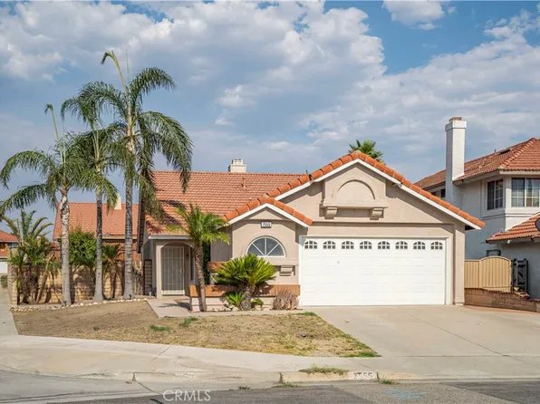 7555 Honeysuckle St, Fontana, CA 92336