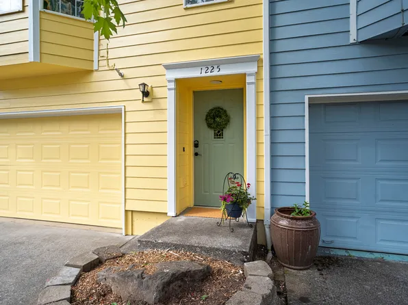 1225 NW 7th Ave, Camas, WA 98607