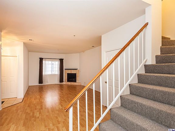 5th image of 1904 Vine St #B