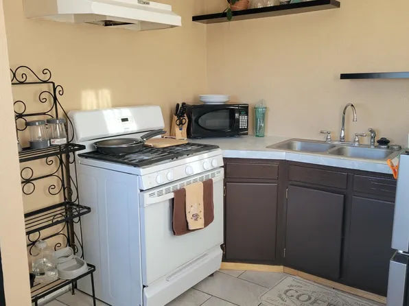 1304 Spence Ave SE, Albuquerque, NM 87106
