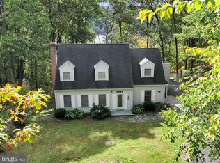1978 Running Deer Dr, Auburn, PA 17922