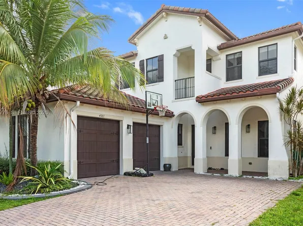 4081 NW 85th Dr, Cooper City, FL 33024