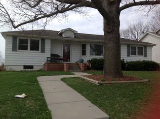 1706 N 93rd St, Omaha, NE 68114