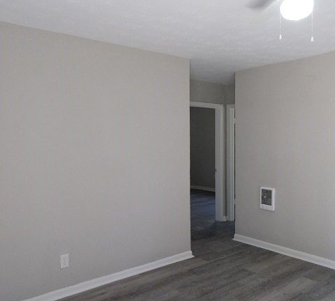 4th image of 784 Terminal Ct #8