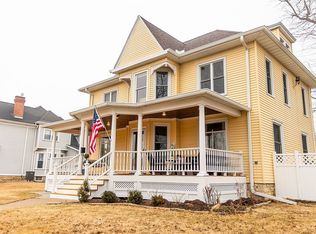 1112 6th Ave, De Witt, IA 52742