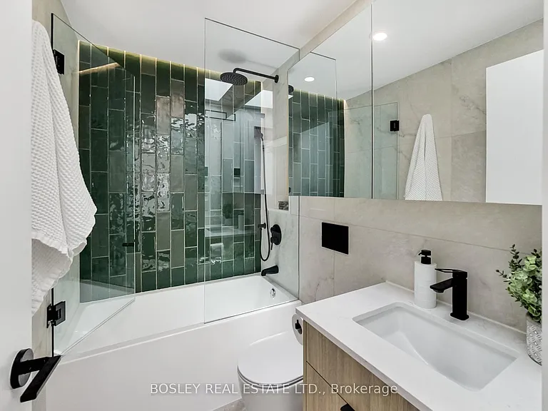 13R Mansfield Ave — Photo 20