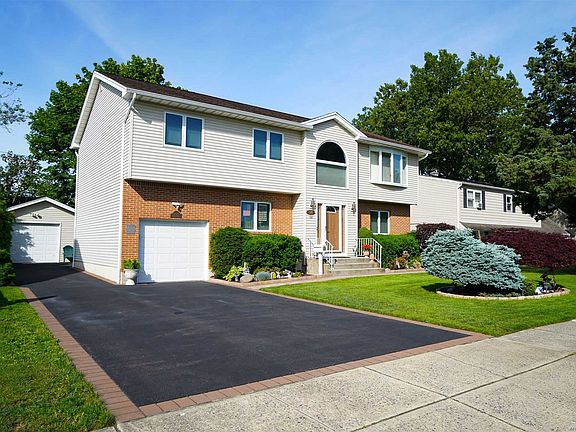 2nd image of 2396 2nd St