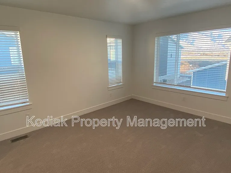 1087 N 1840 W — Photo 14