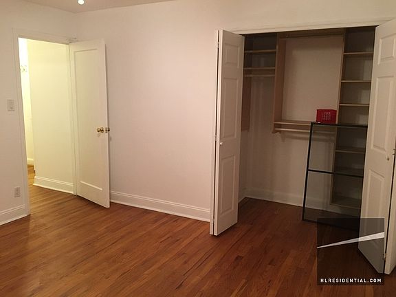 4th image of 2049 27th St #2