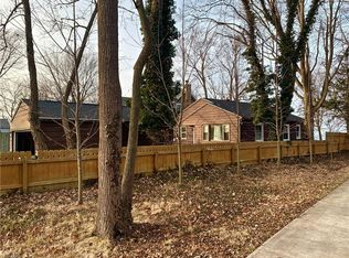 4951 Lake Rd, Sheffield Lake, OH 44054