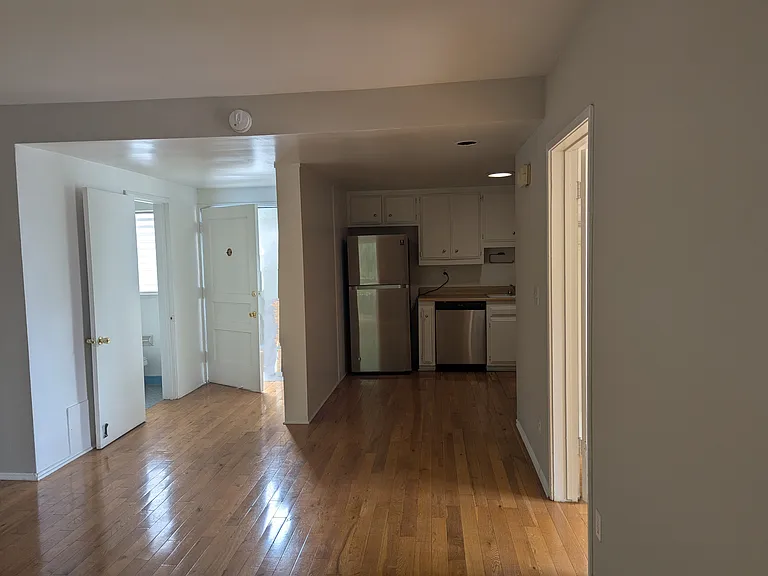 1323 N Olive Dr — Photo 45