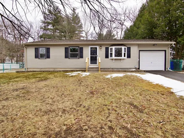 156 Saffron Cir, Springfield, MA 01129