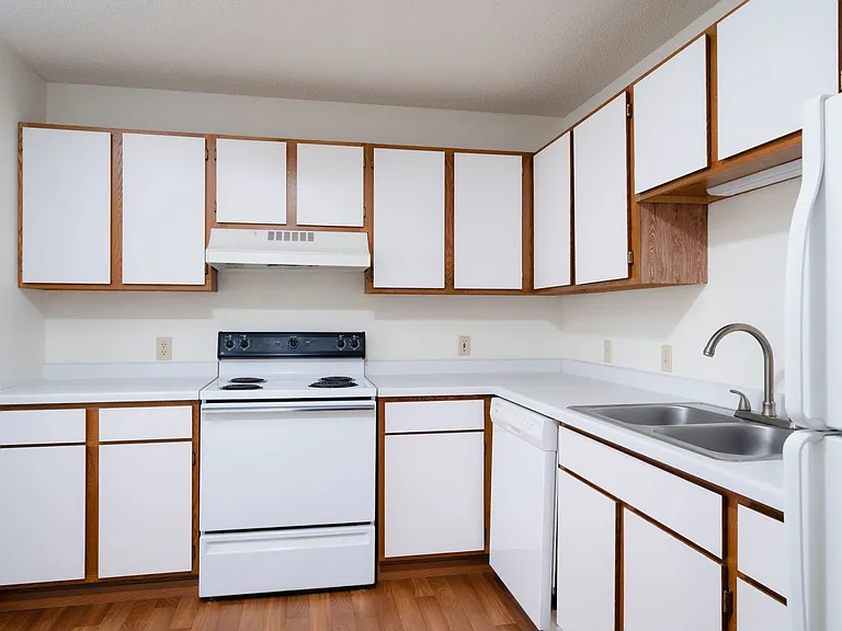 Hanley Place Senior Apartments — Photo 12