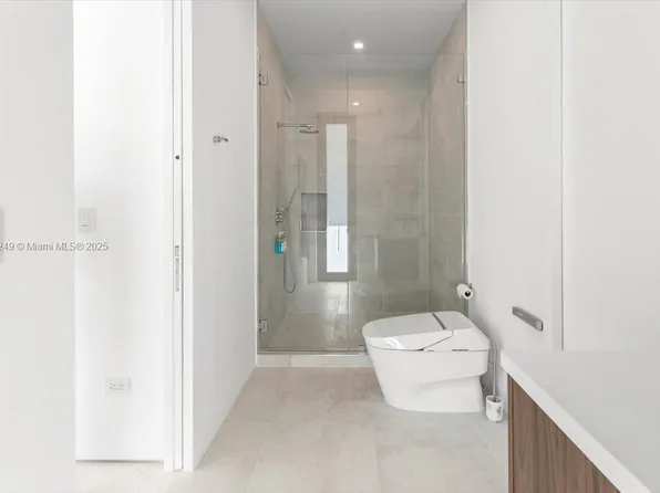 922 NE 78th St, Miami, FL 33138