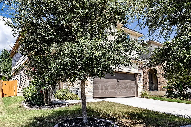 4 bed, 2.5 bath, 2229 sqft, $2,250 — Photo 2