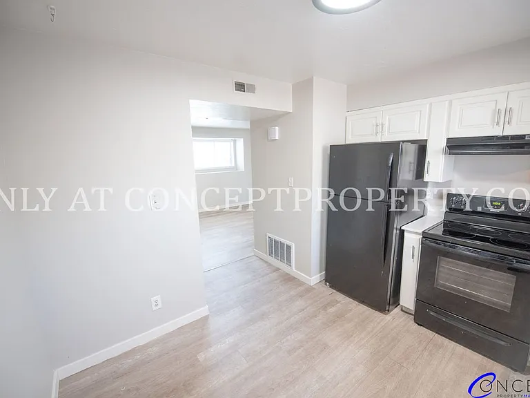 Grand on 800 North — Photo 47