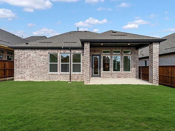 Rear Exterior Design Representative Photo