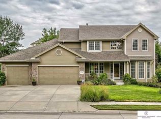 13702 S 18th St, Bellevue, NE 68123