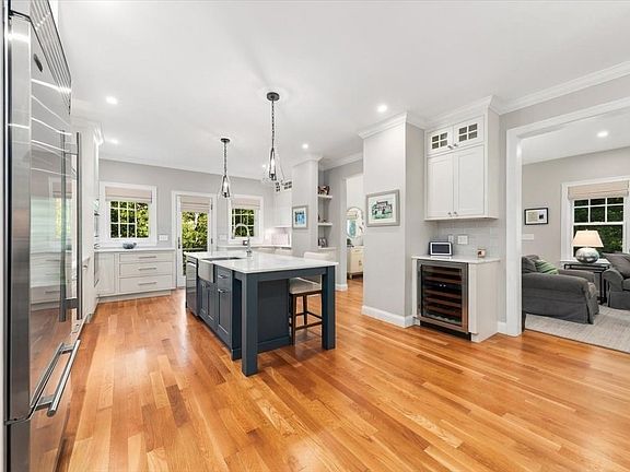 4th image of 16 Hayes Rd