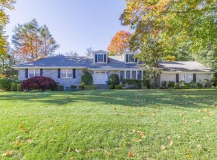26 Mulberry Ln, New Rochelle, NY 10804