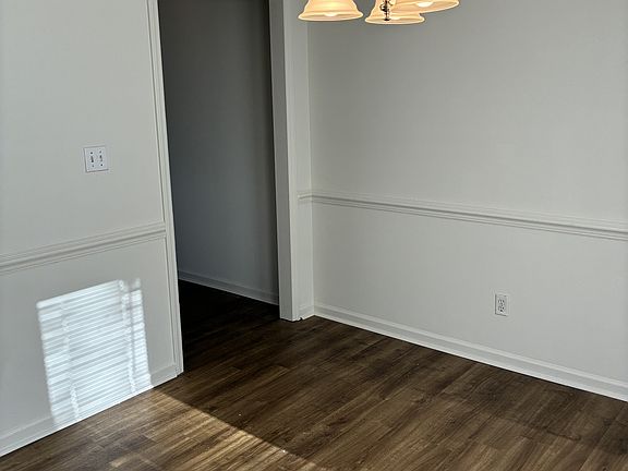5th image of 3820 Sterling Pointe Dr Unit K3