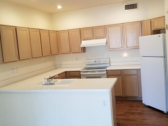 3rd image of 1517 N Paseo La Tinaja