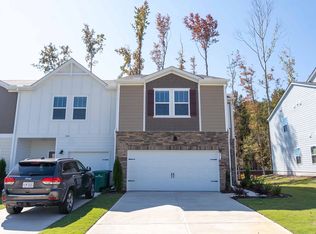 224 Brook Farm Ln, Fuquay Varina, NC 27526