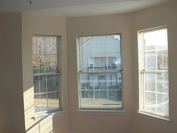 5th image of 423 Lester Rd APT 5