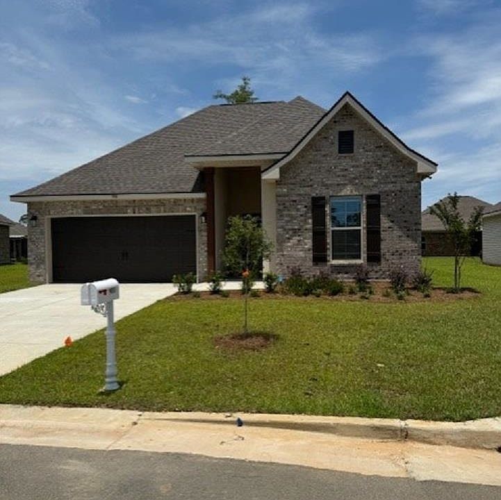 1st image of 900 Sumter Loop