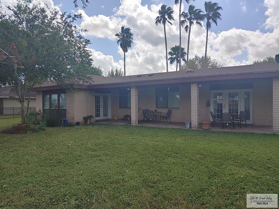 1st image of 8 Pizarro Ave #2