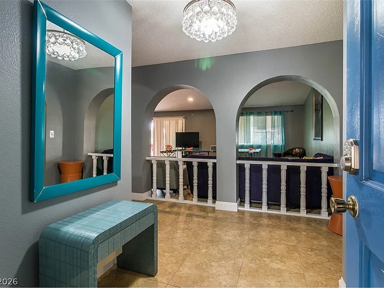 1812 Niblick Cir — Photo 3